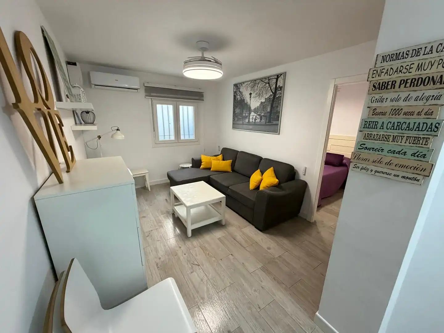 Wohnzimmer von Wohnung zur Miete in Cádiz mit Klimaanlage und Möbliert