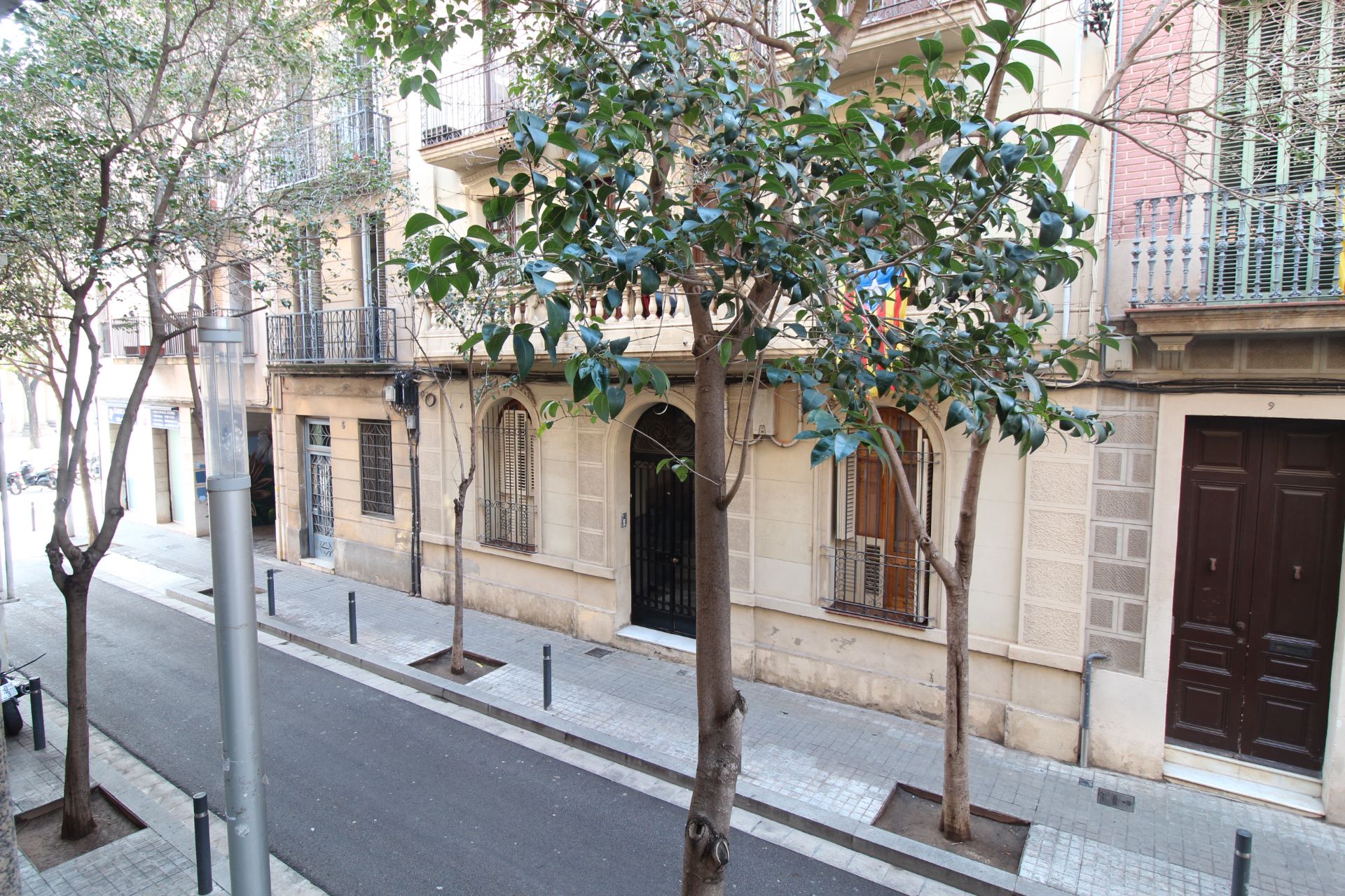 Exterior view of Study for sale in  Barcelona Capital  with Air Conditioner, Heating and Oven