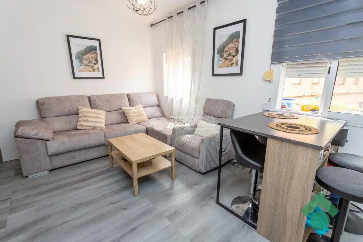 Sala d'estar de Pis en venda en Algeciras amb Aire condicionat i Calefacció