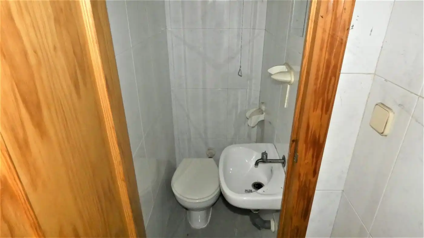 Baño de Local en venta en Murcia con Aire acondicionado