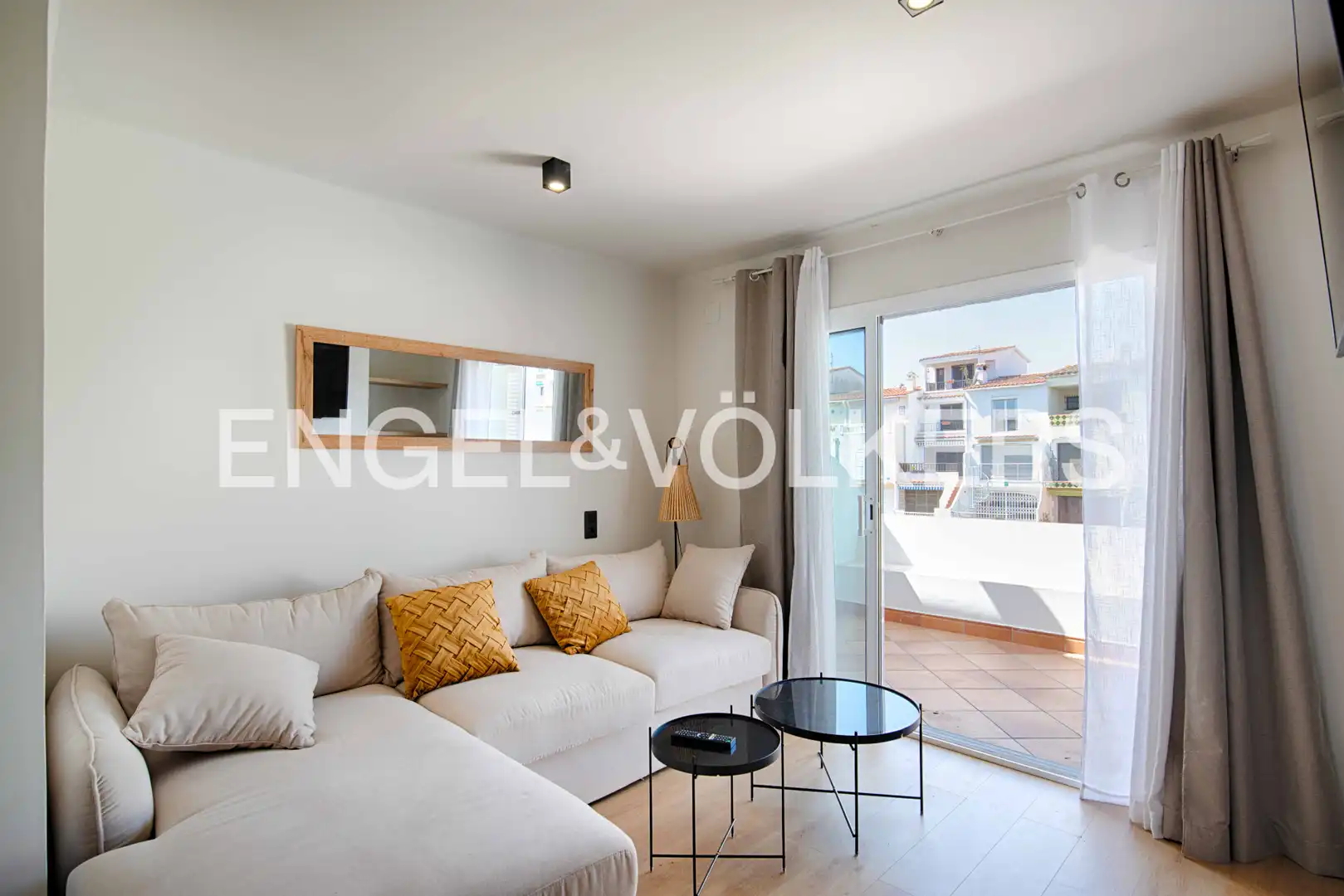 Terraced house with terrace for sale in Carrer Port Empúries, imagen 5