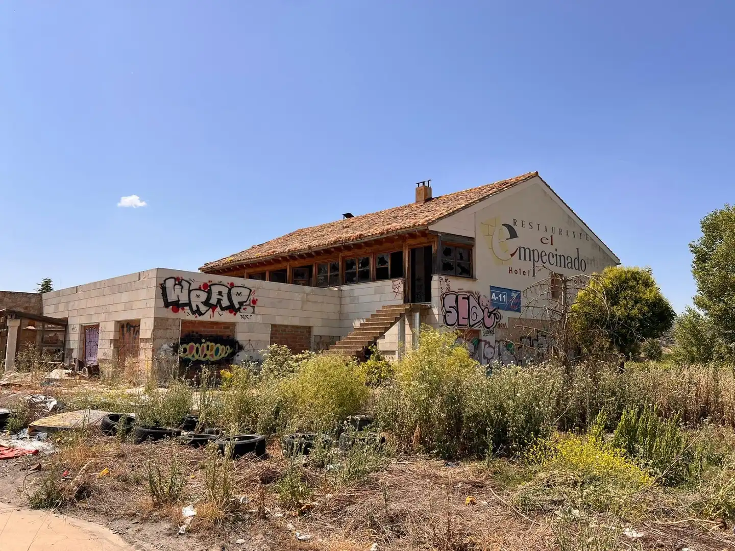 Vista exterior de Edificio en venta en Olmos de Peñafiel