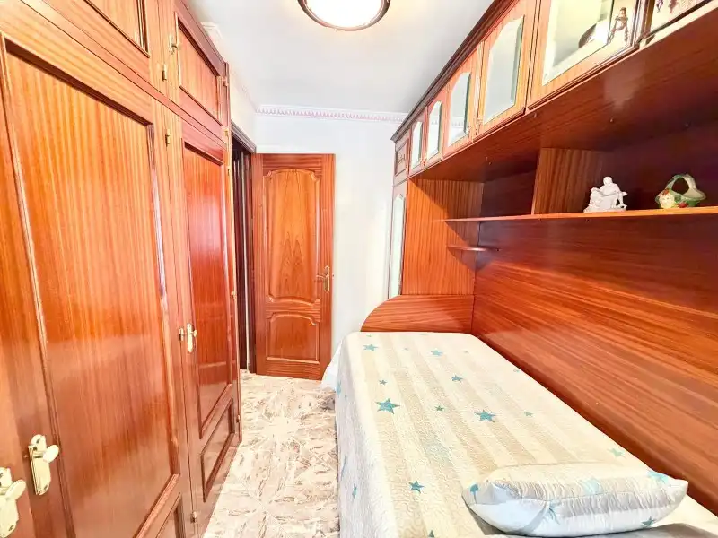 Dormitori de Pis en venda en Málaga amb Aire condicionat, Terrassa i Moblat