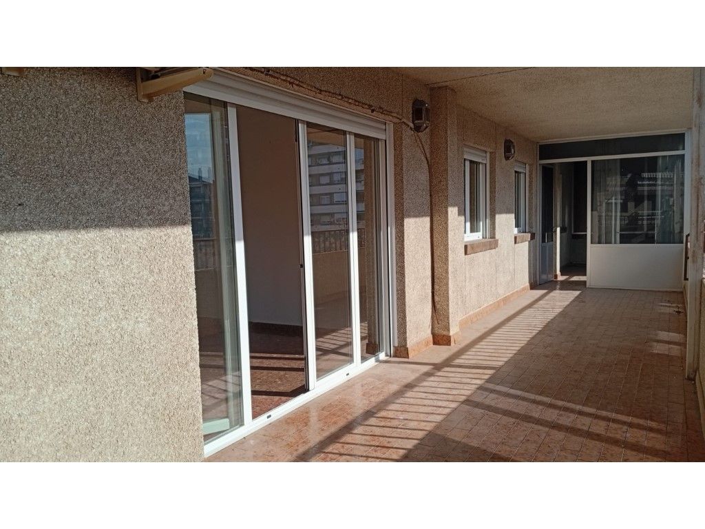 Exterior view of Attic for sale in  Granada Capital  with Terrace