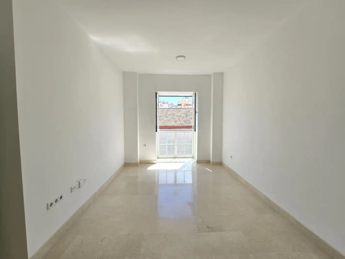 Flat for rent in Málaga  with Balcony