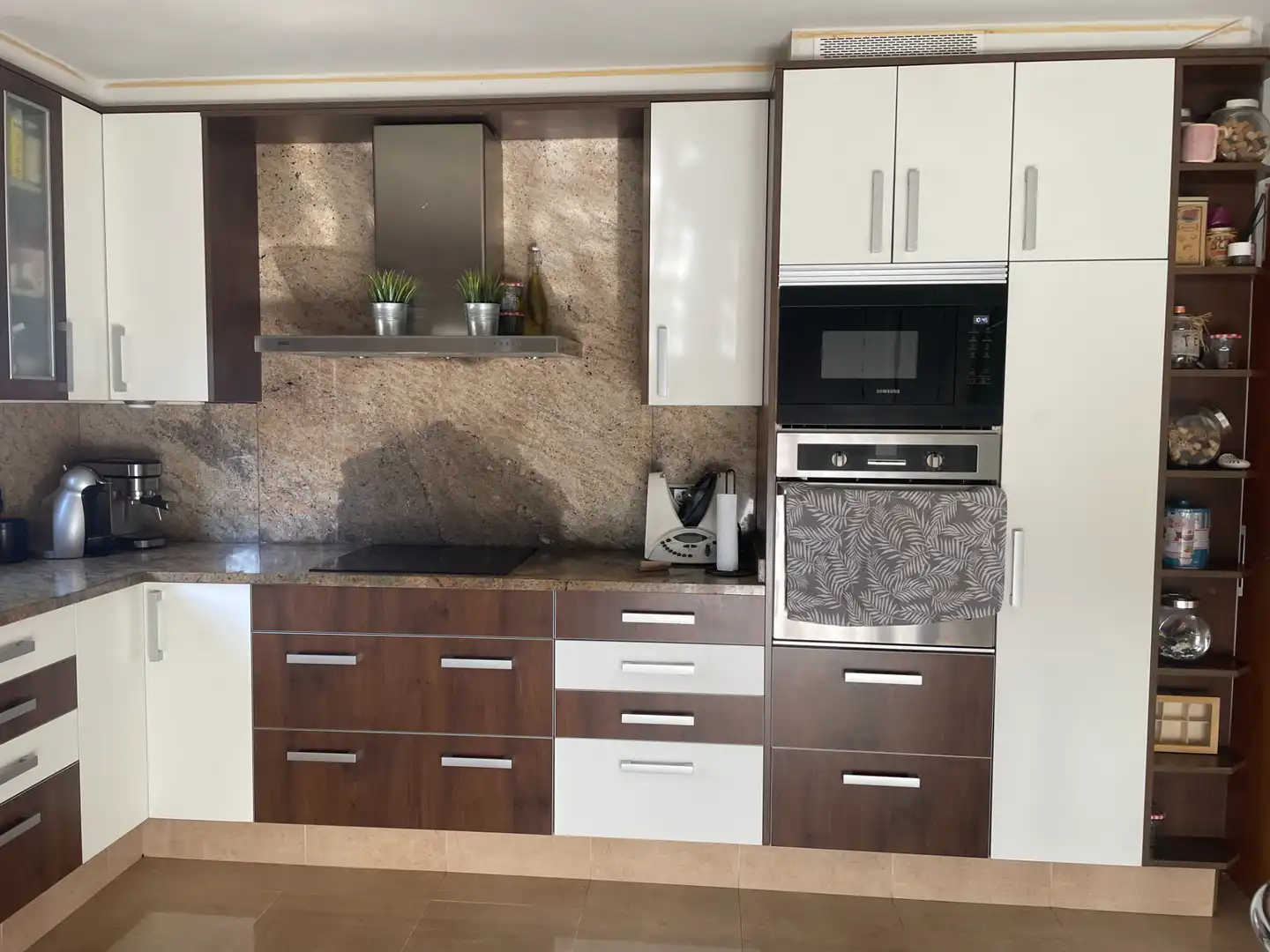 Cocina de Casa o chalet en venta en Llambilles con Aire acondicionado, Calefacción y Jardín privado