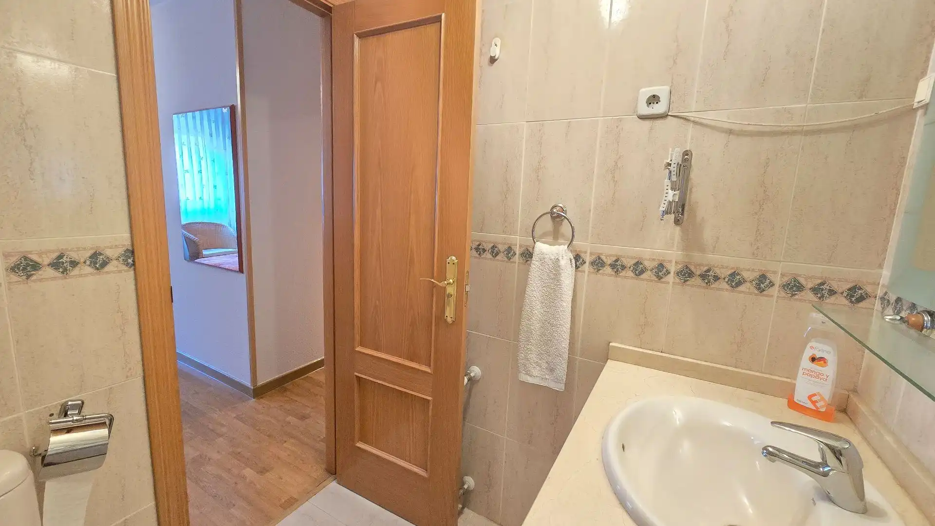 Baño de Piso en venta en Parla con Calefacción, Terraza y Trastero