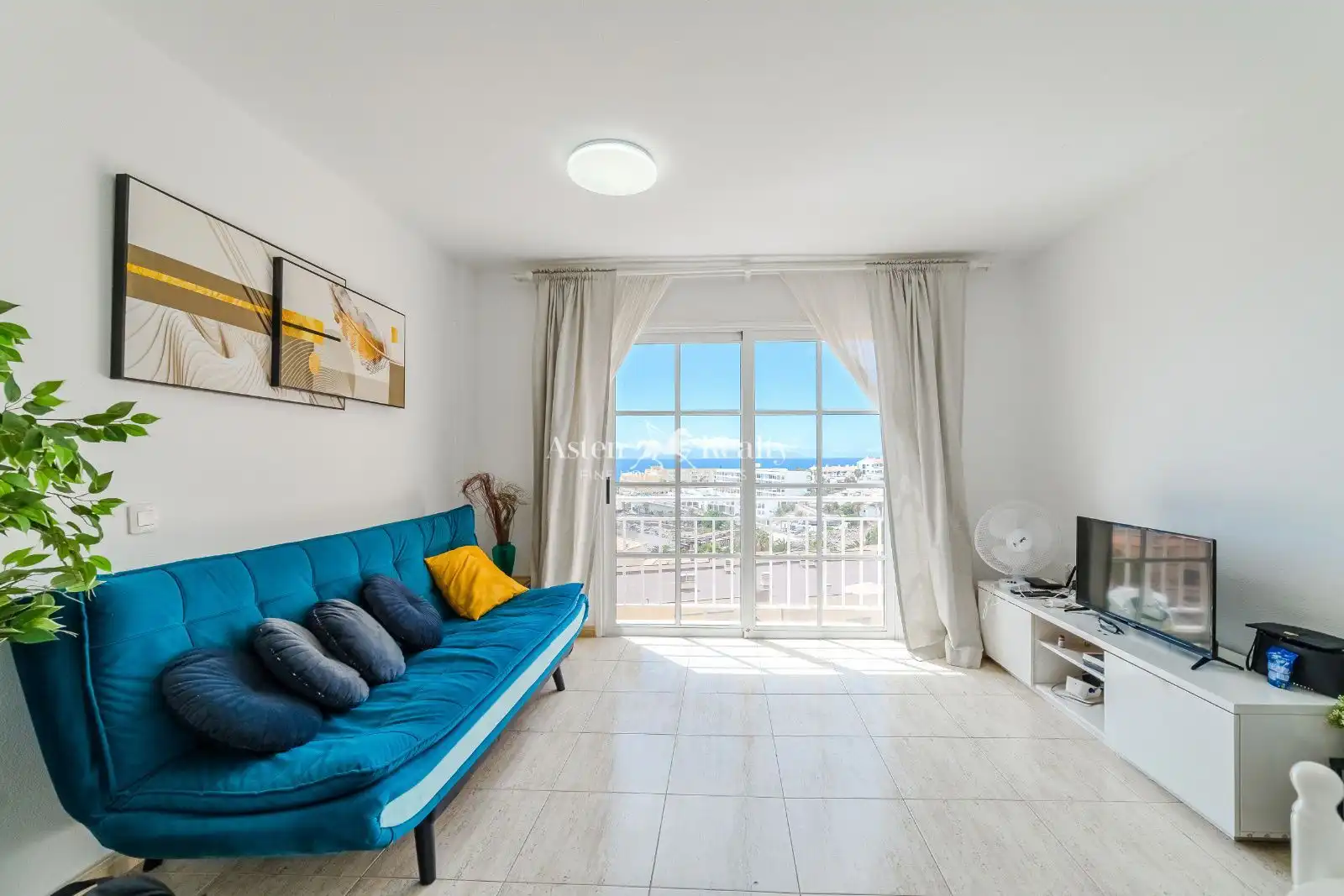 Wohnzimmer von Dachboden zum Verkauf in Adeje mit Terrasse, Schwimmbad und Möbliert