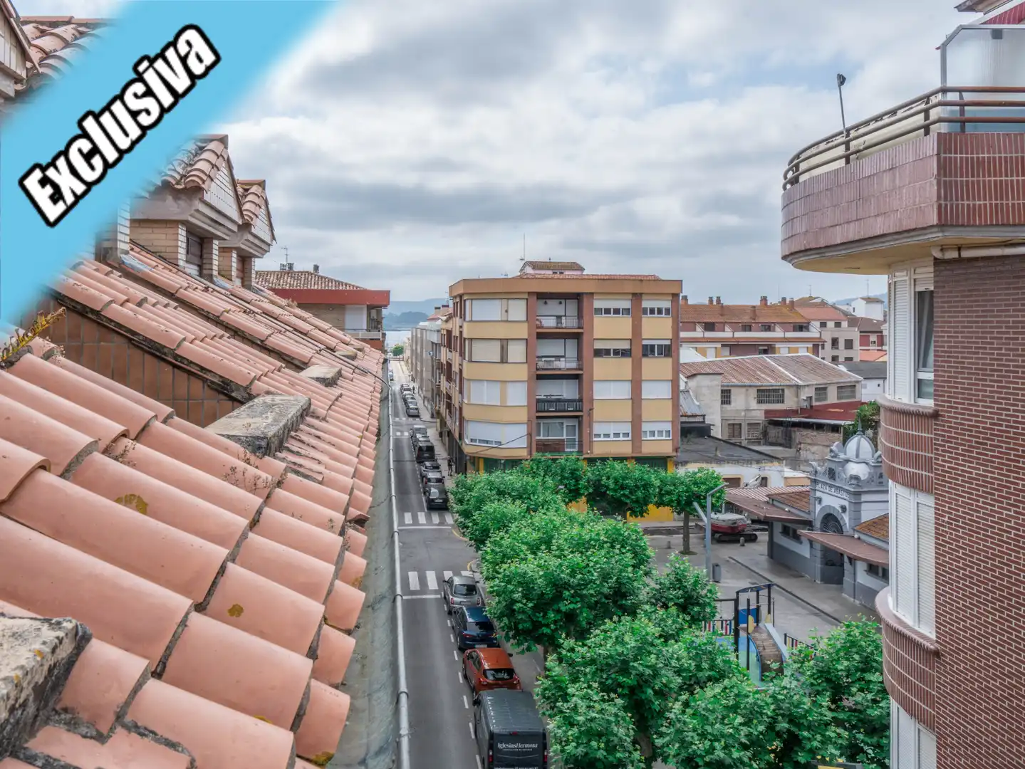 Vista exterior de Dúplex en venta en Santoña con Calefacción, Parquet y Terraza