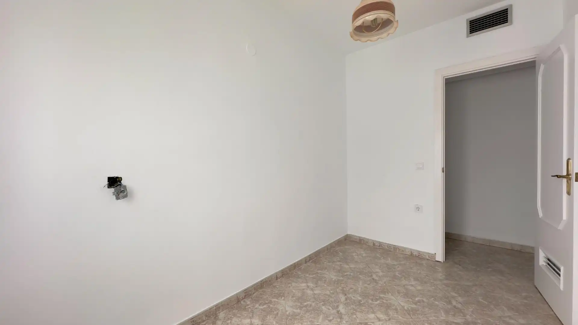 Appartamento con terrazza in affitto a Calle Ángel Ganivet, imagen 15