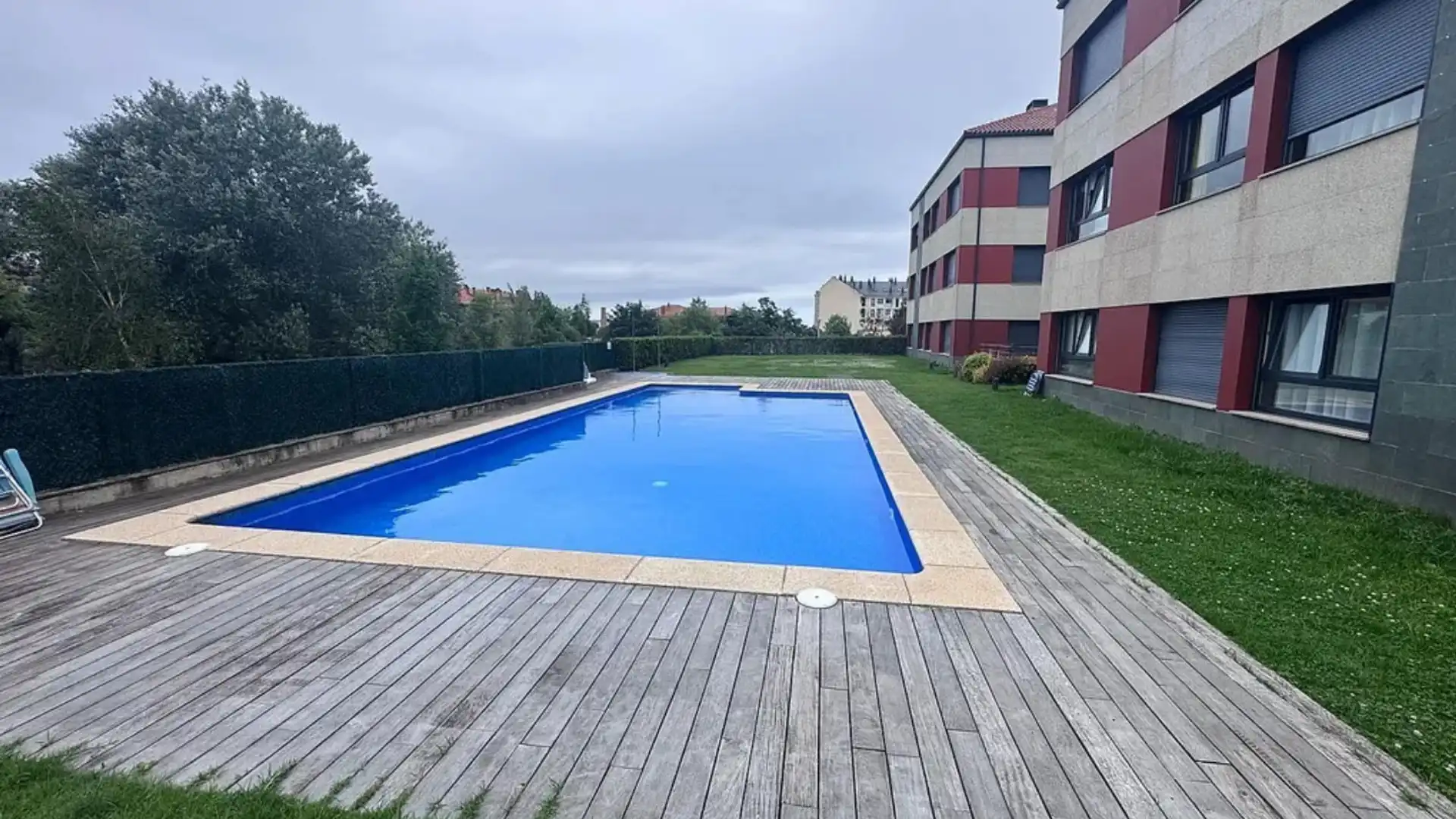 Piscina de Dúplex en venta en A Coruña Capital  con Calefacción, Trastero y Amueblado