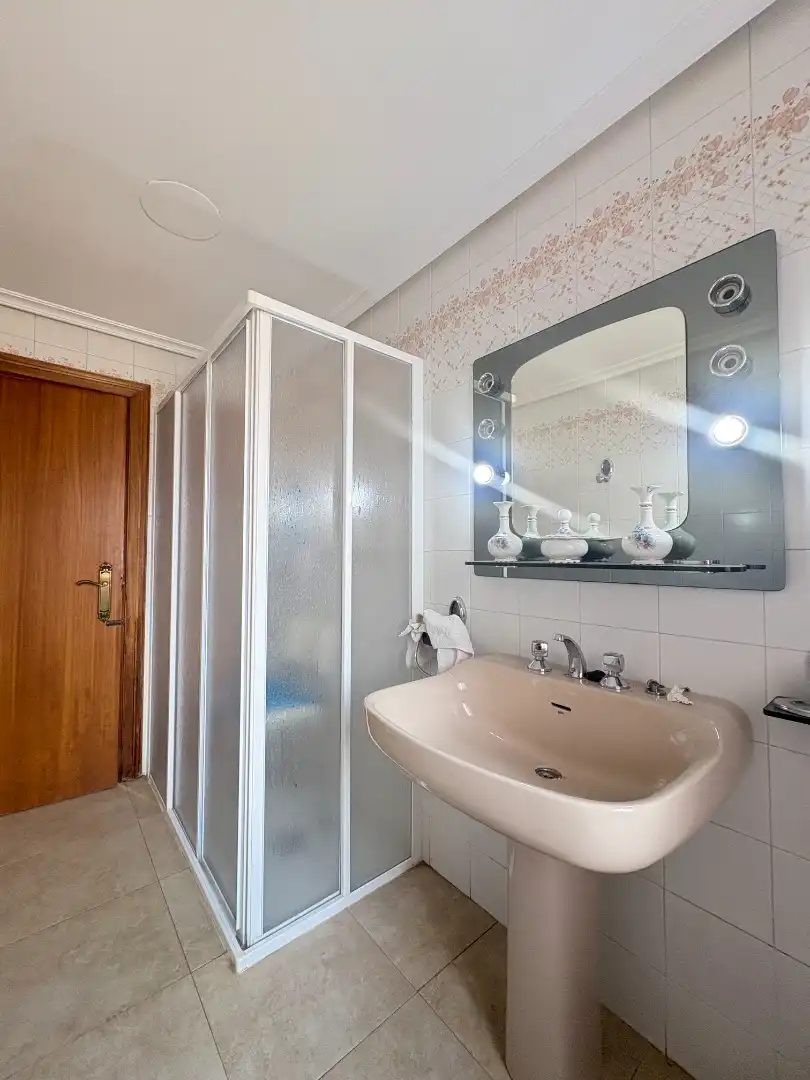 Badezimmer von Wohnung zum Verkauf in Arnedo mit Heizung, Abstellraum und Möbliert