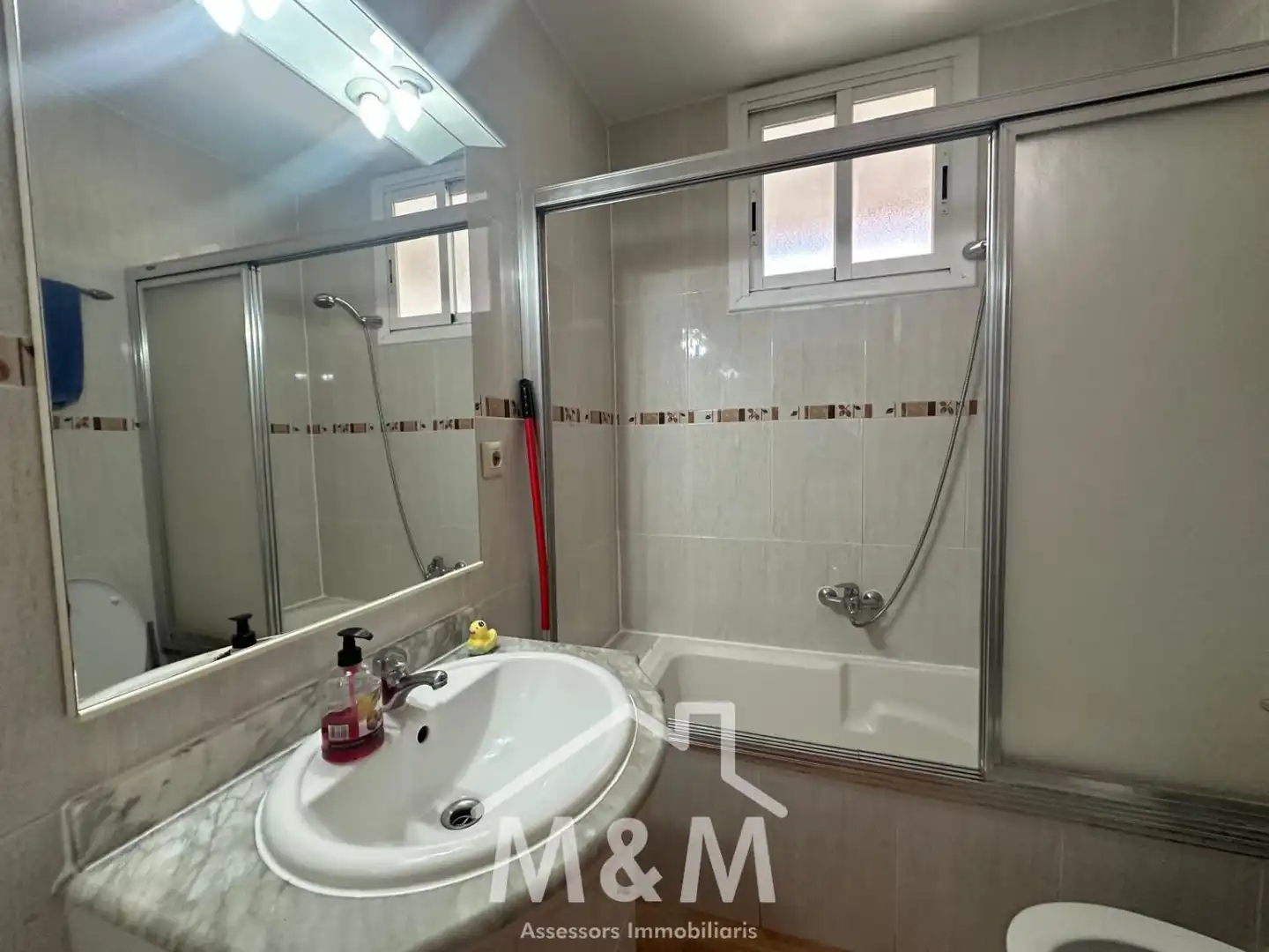 Bathroom of Flat for rent in Castelldefels  with Terrace and Community pool