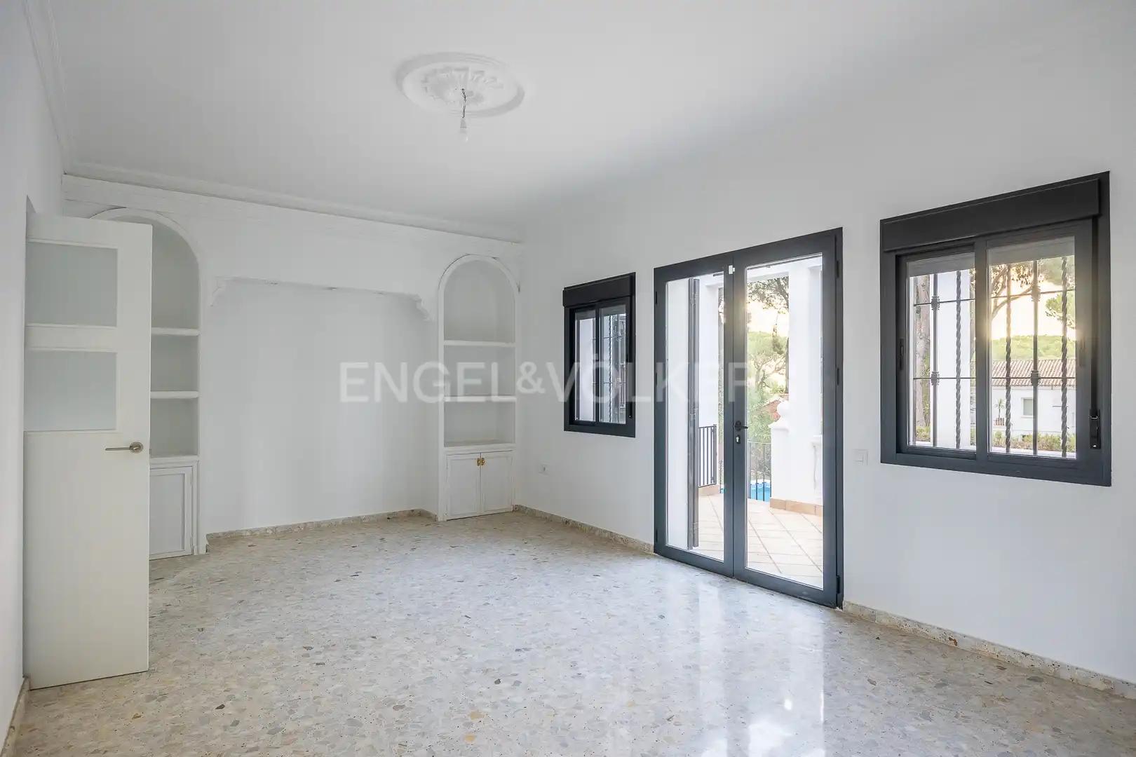 Casa o xalet en venda en Alcalá de Guadaira amb Calefacció, Jardí privat i Terrassa