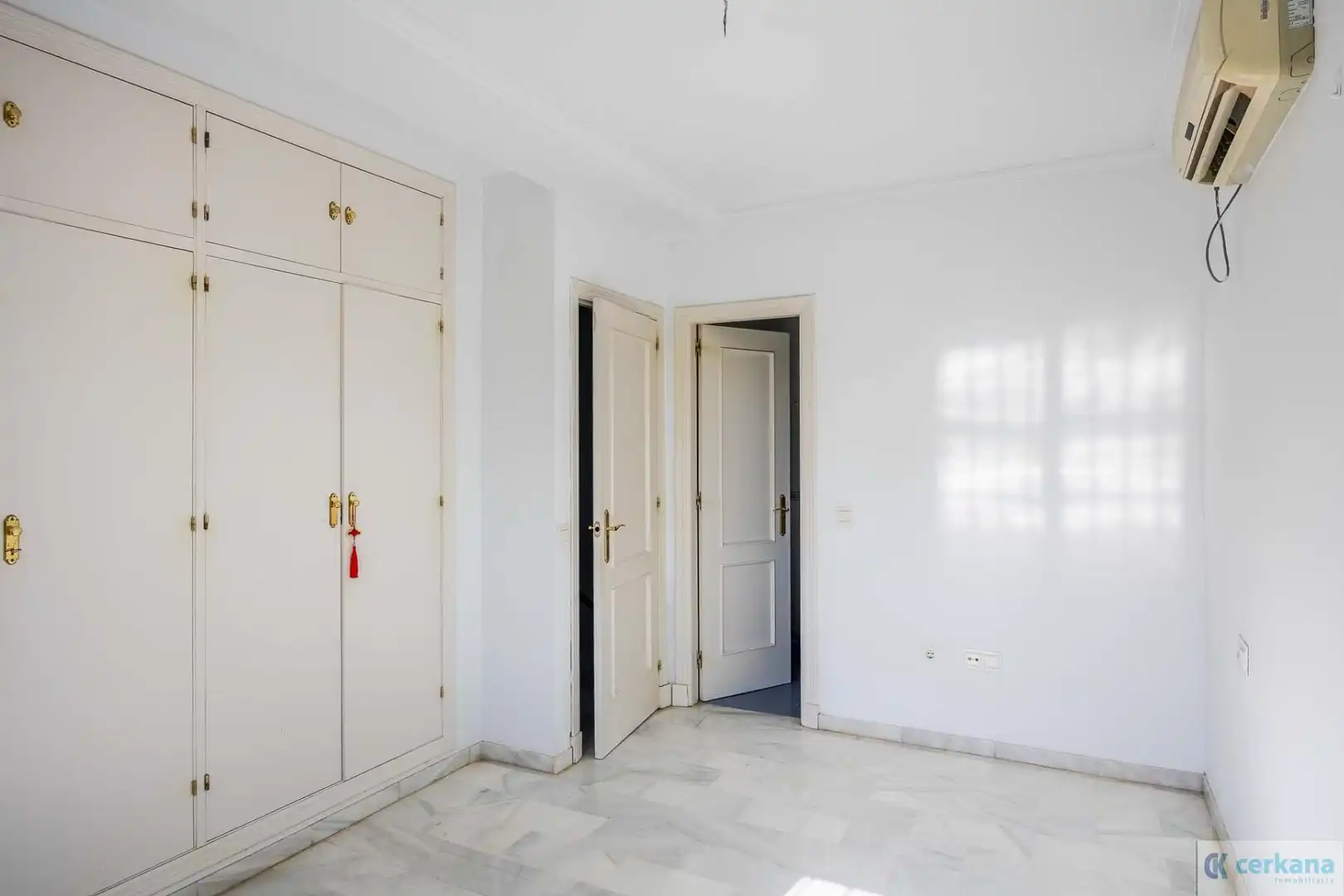 Chalet con piscina en venta en Rosales los, imagen 27