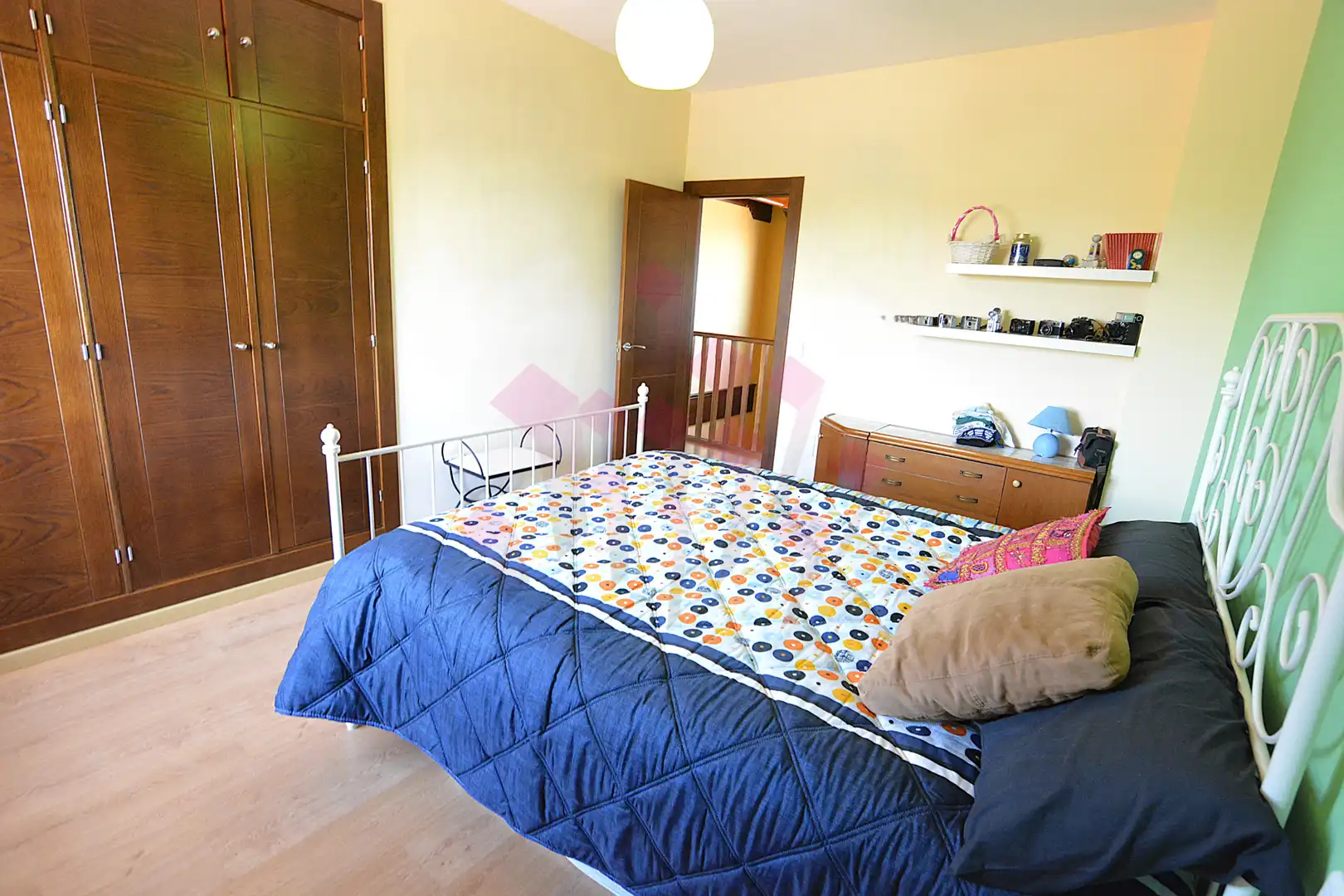 Dormitori de Casa o xalet en venda en Ciudad Real amb Aire condicionat, Calefacció i Jardí privat