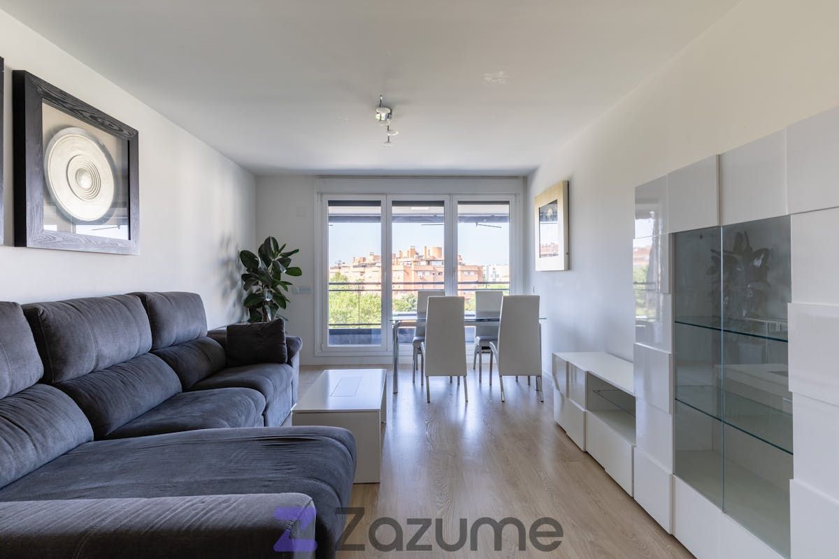 Living room of Flat to rent in Getafe  with Heating, Private garden and Parquet flooring