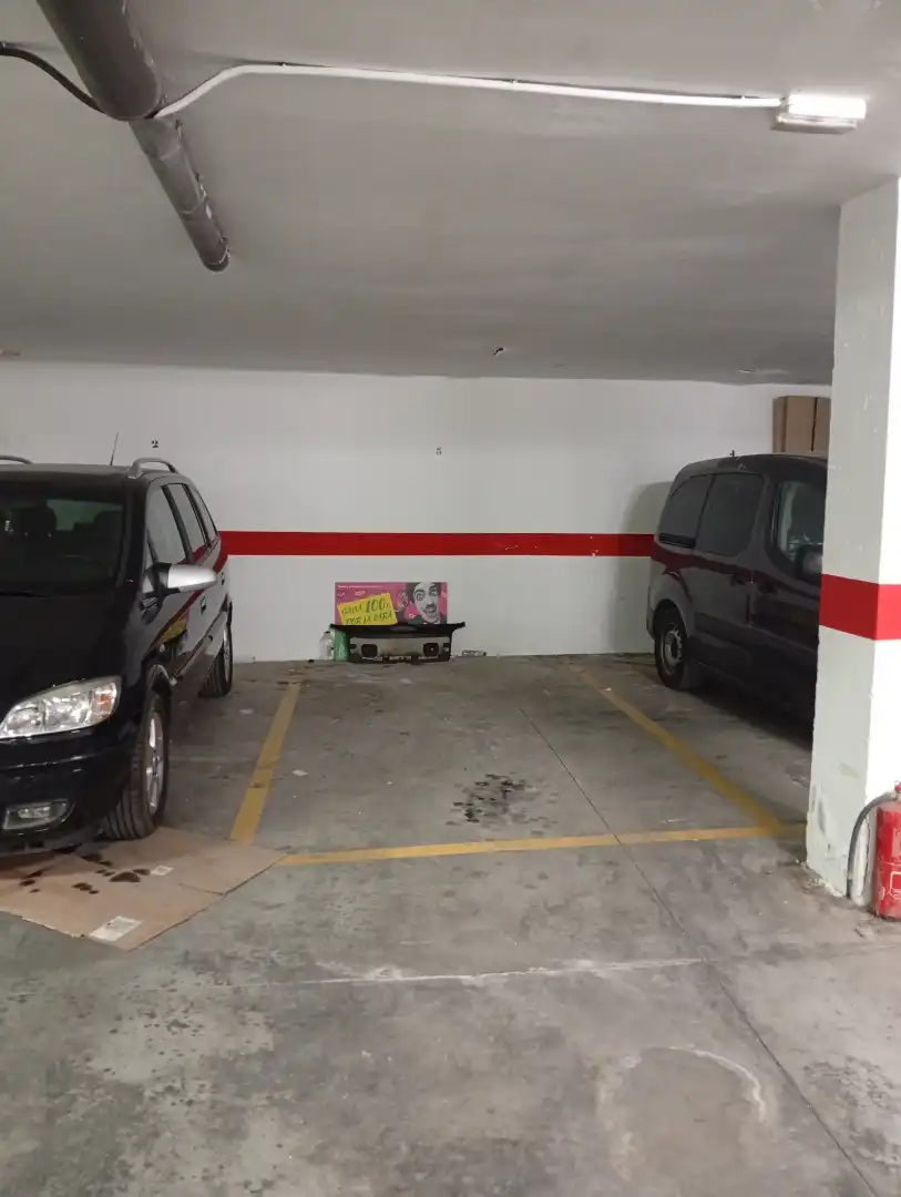 Garage for rent in Calle Parra Alta de Cartuja, 19, San Ildefonso