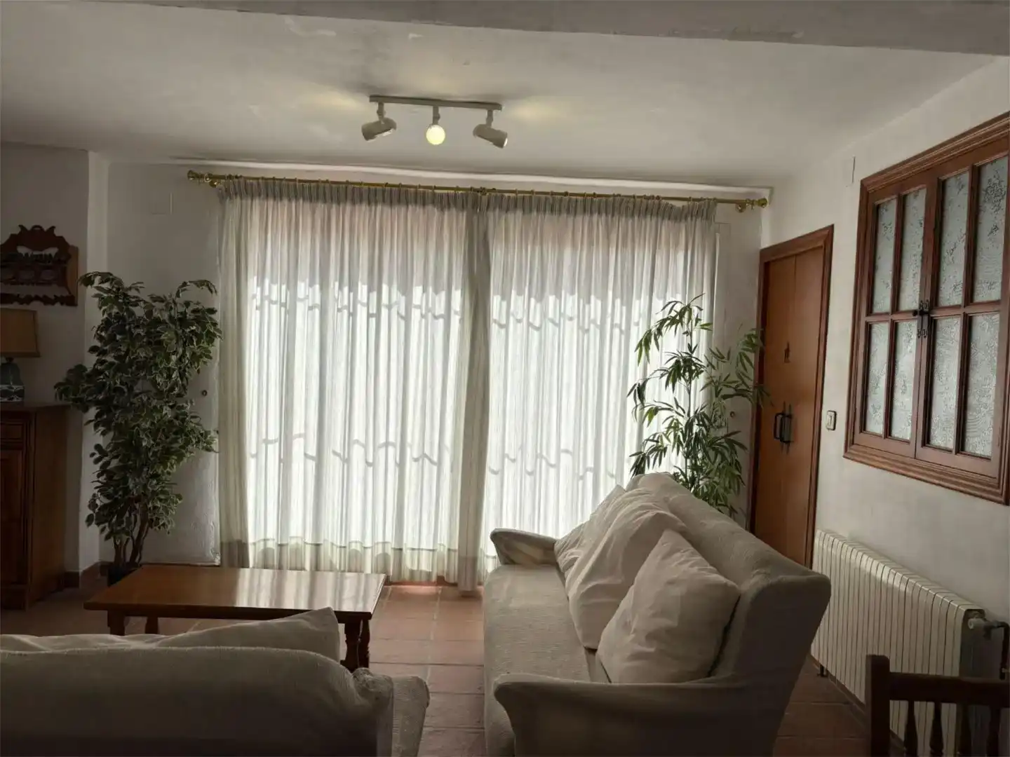 Sala d'estar de Casa o xalet en venda en Corral-Rubio, Albacete
