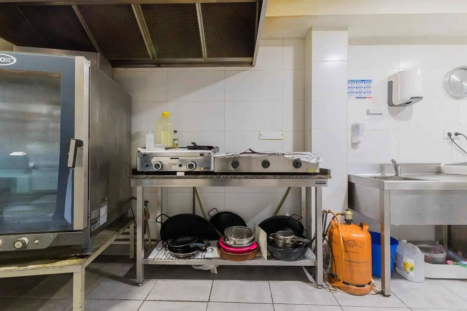 Cocina de Local en venta en Mislata con Aire acondicionado