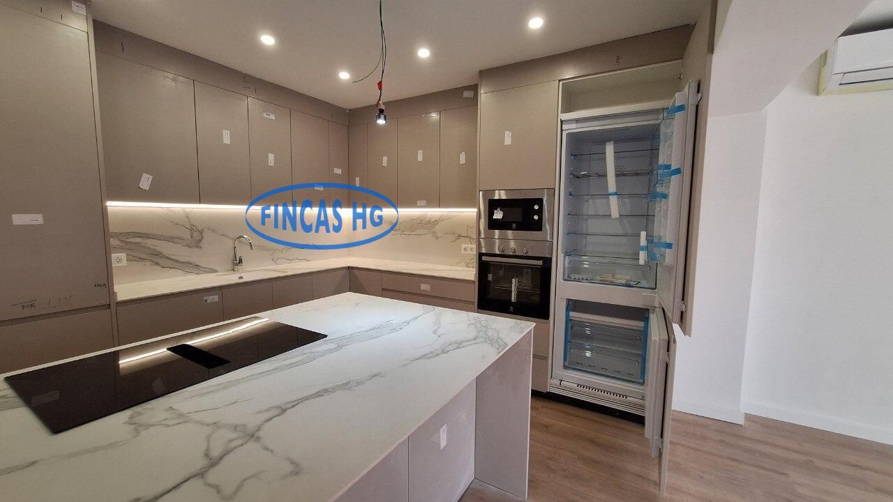 Flat for sale in Ensanche - Diputación, Centro