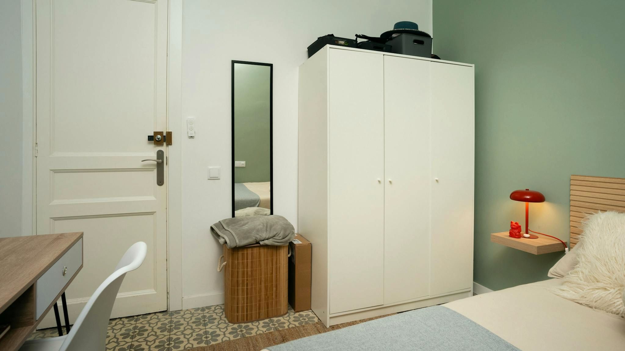 Habitación de Piso para compartir en  Barcelona Capital con Calefacción, Amueblado y Lavadora