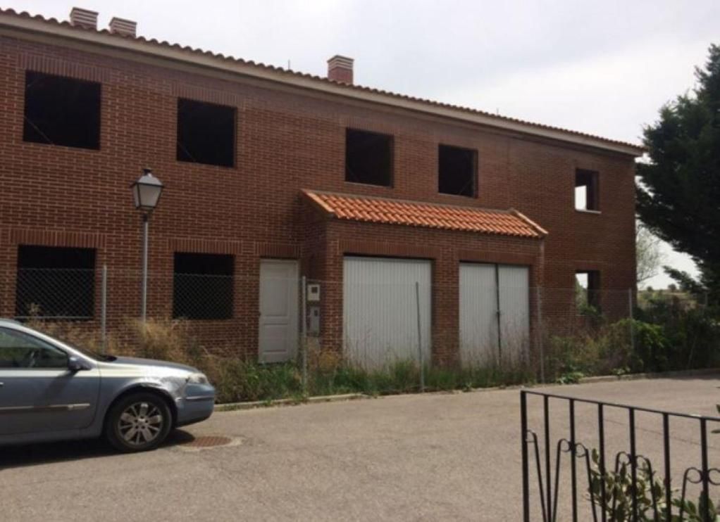 Exterior view of Building for sale in Mucientes