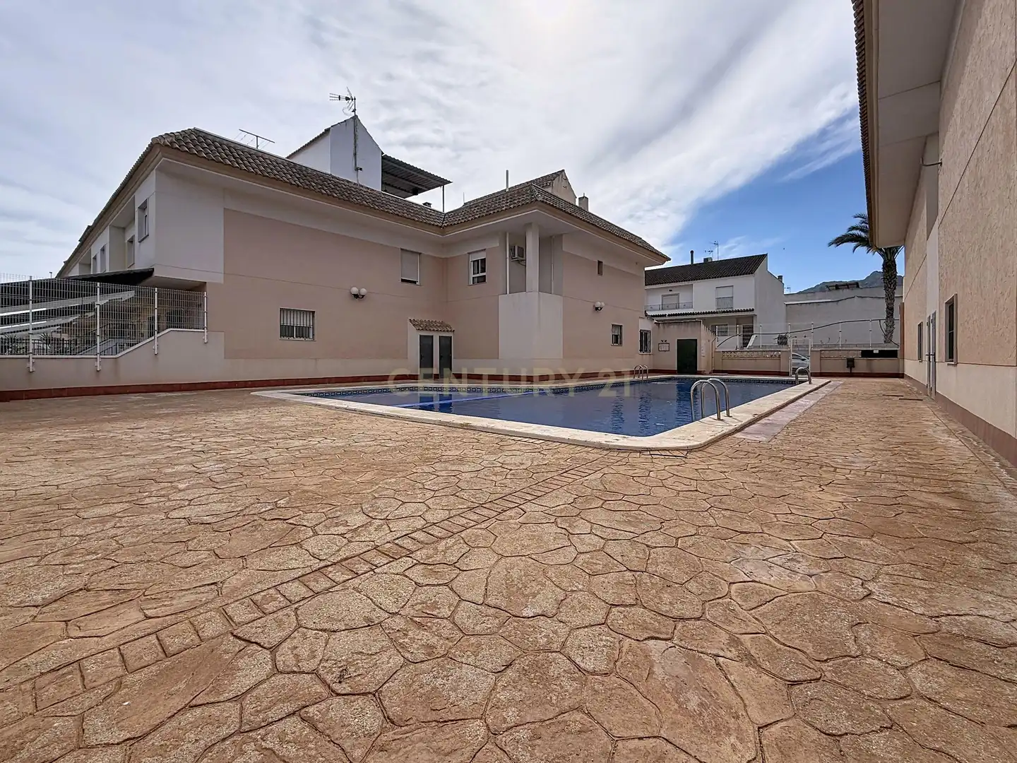 Vista exterior de Casa adosada en venda en Granja de Rocamora amb Aire condicionat i Piscina comunitària