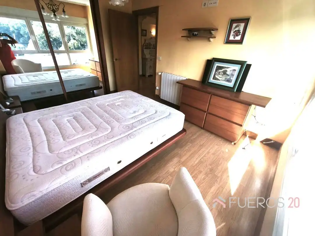 Habitación de Piso en venta en Barakaldo  con Calefacción y Amueblado