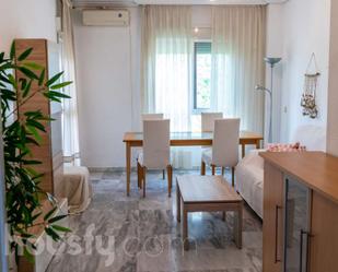 Bedroom of Flat to rent in  Sevilla Capital  with Air Conditioner, Terrace and Balcony
