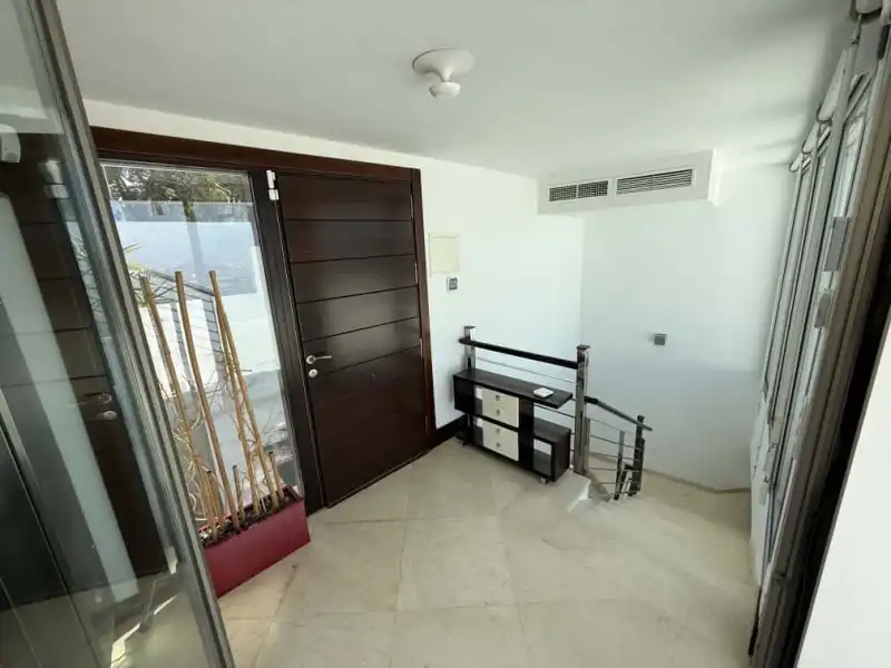 Casa con piscina en venta en Calle Esterlicia 3, imagen 2