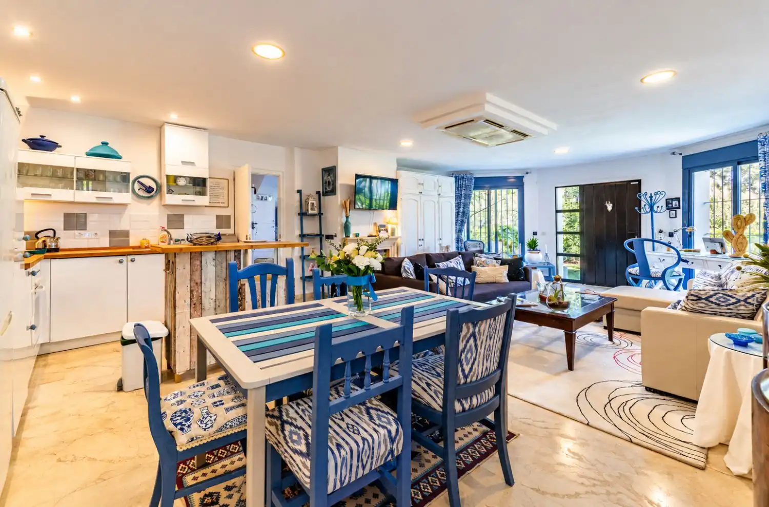 Dining room of Houses for sale in Sotogrande Costa