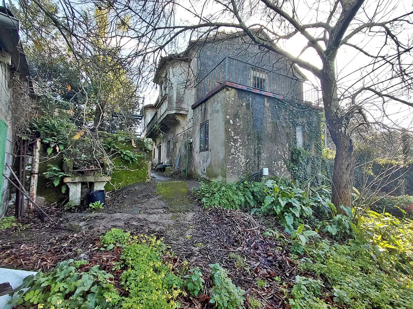 Vista exterior de Casa o xalet en venda en Vilagarcía de Arousa amb Jardí privat, Terrassa i Traster