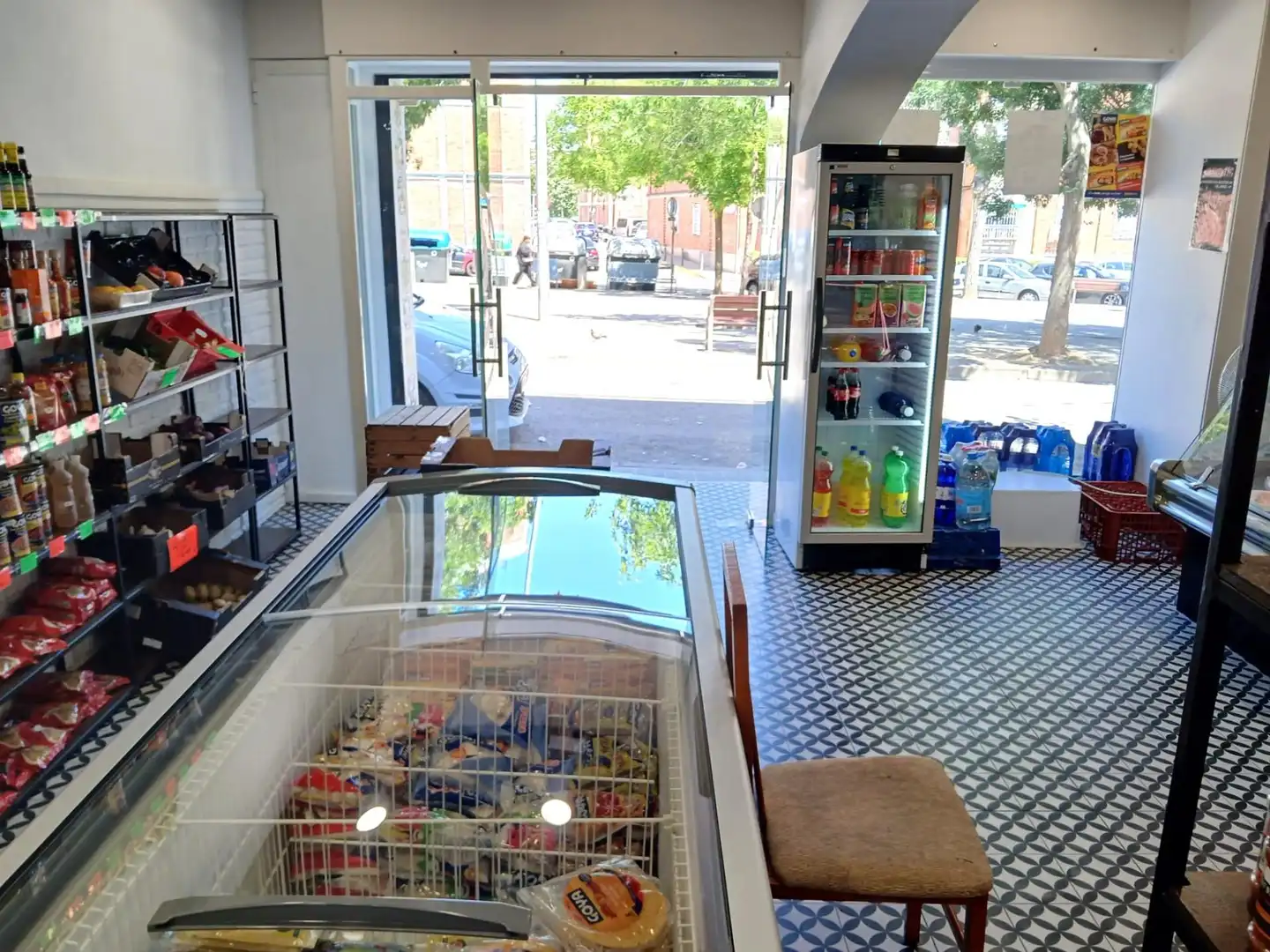 Locale commerciale in cessione a Carrer de Plaute, imagen 5