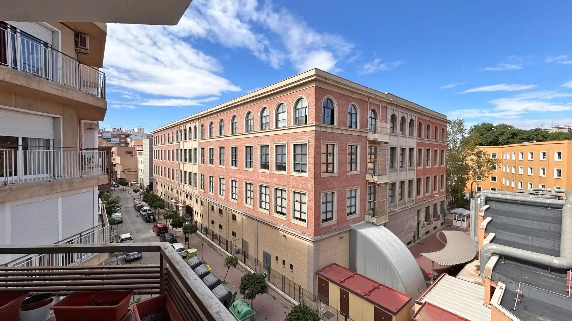 Vista exterior de Piso para compartir en Murcia con Terraza, Amueblado y Balcón