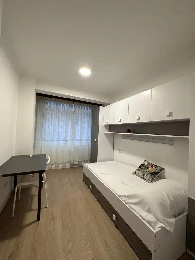 Habitació a Rúa Comercio, Agra del Orzán - Ventorrillo
