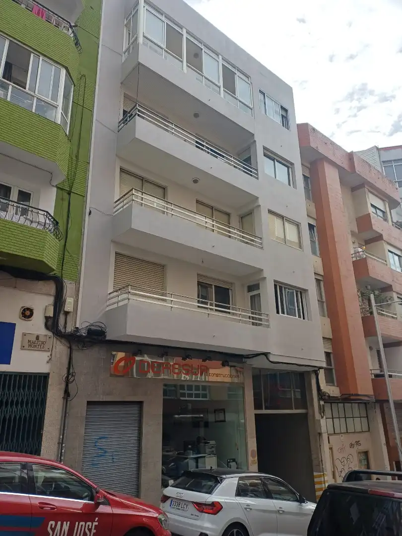 Exterior view of Flat for sale in Vigo   with Storage room
