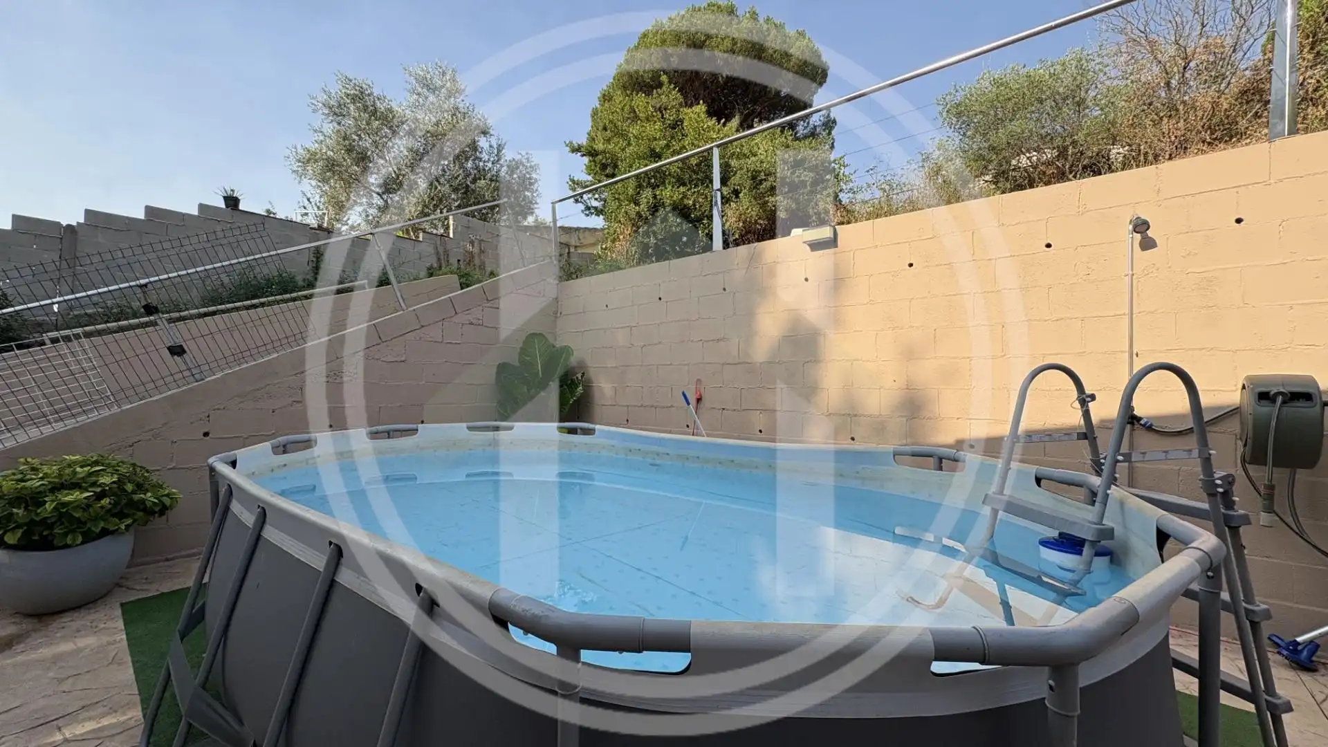 Piscina de Casa o xalet en venda en Sant Celoni amb Aire condicionat, Calefacció i Terrassa