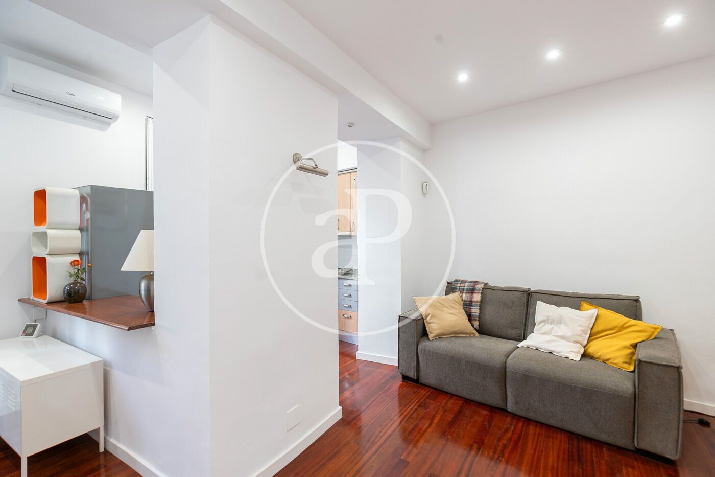 Living room of Flat for sale in  Barcelona Capital  with Air Conditioner, Heating and Furnished