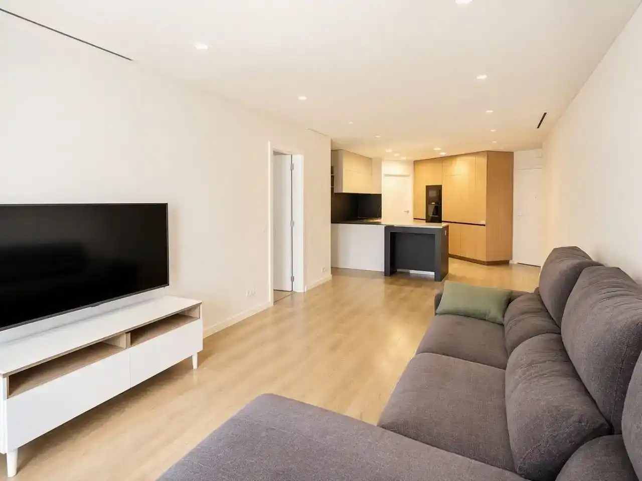 Sala d'estar de Pis en venda en  Barcelona Capital amb Aire condicionat i Balcó