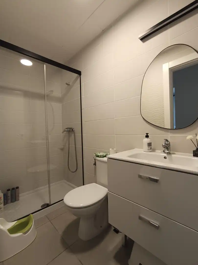 Baño de Piso en venta en Málaga con Jardín privado, Terraza y Piscina comunitaria