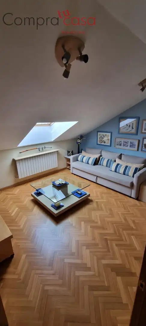 Living room of Flat for sale in Segovia  with Heating, Private garden and Parquet flooring