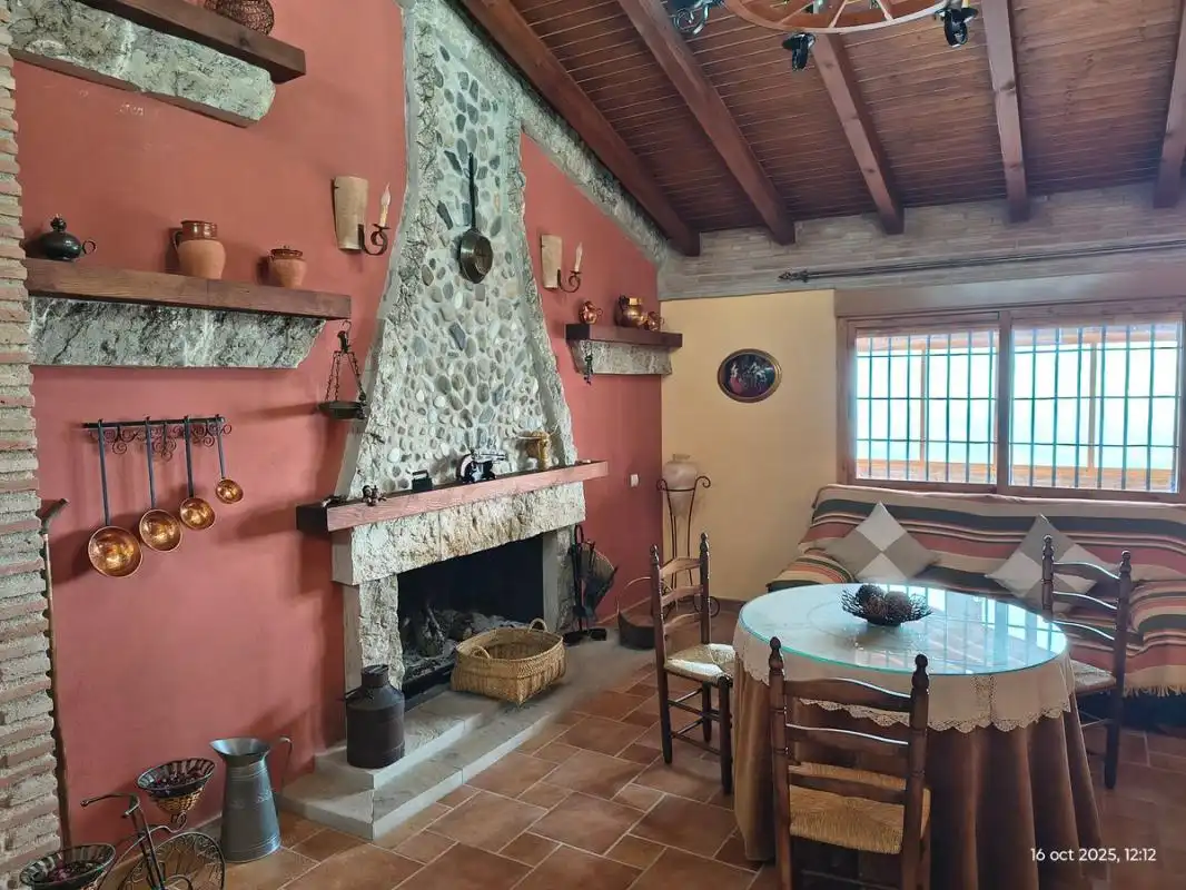Casa rústica con terraza en venta en Diseminado Poligono 166