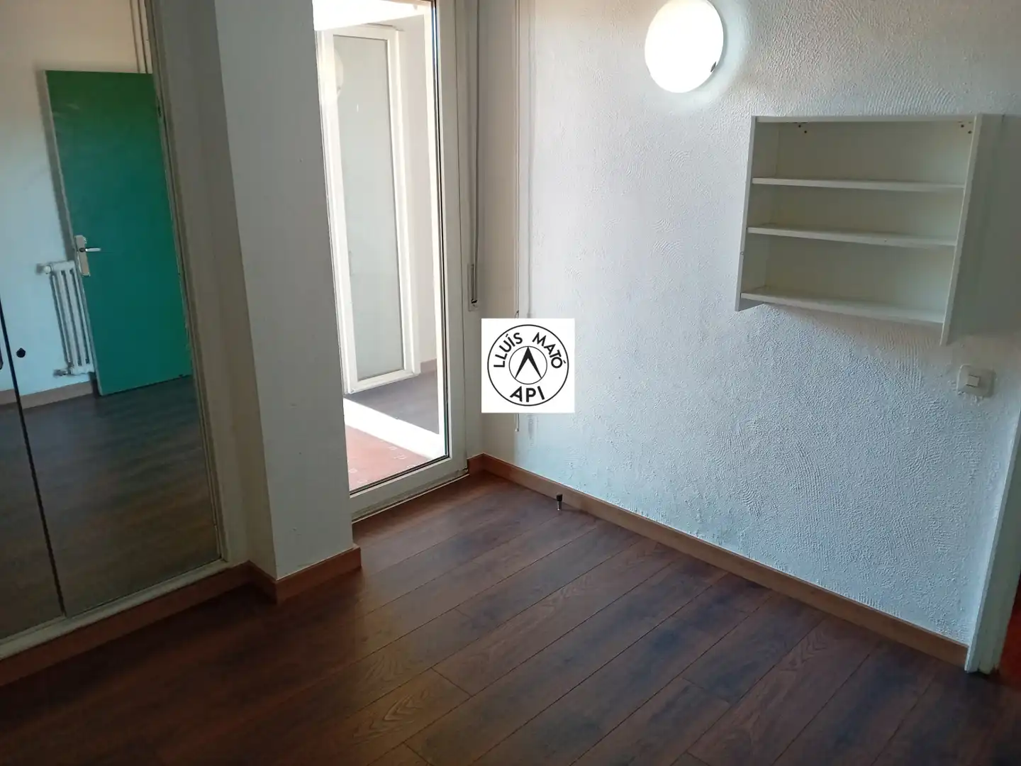 Piso en venta en Girona con Calefacción, Terraza y Internet