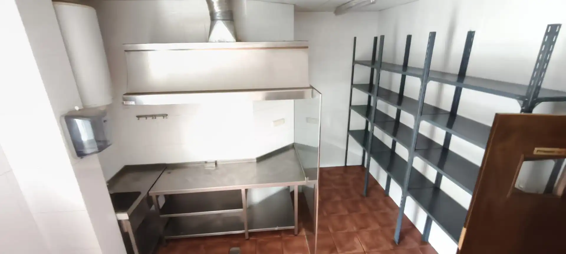 Cocina de Local de alquiler en Brión con Aire acondicionado y Amueblado