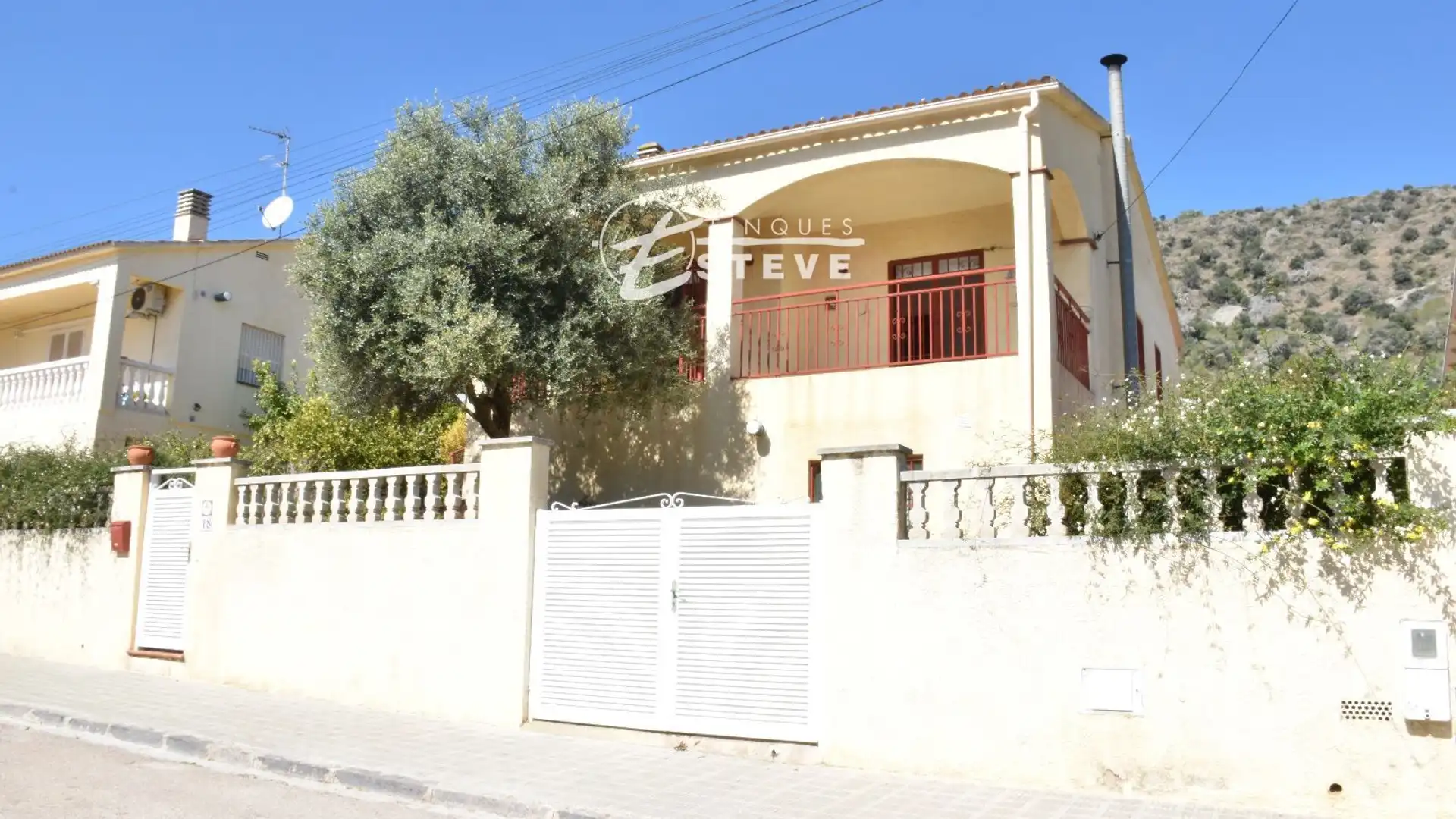 Vista exterior de Casa o chalet en venta en El Vendrell con Calefacción y Trastero