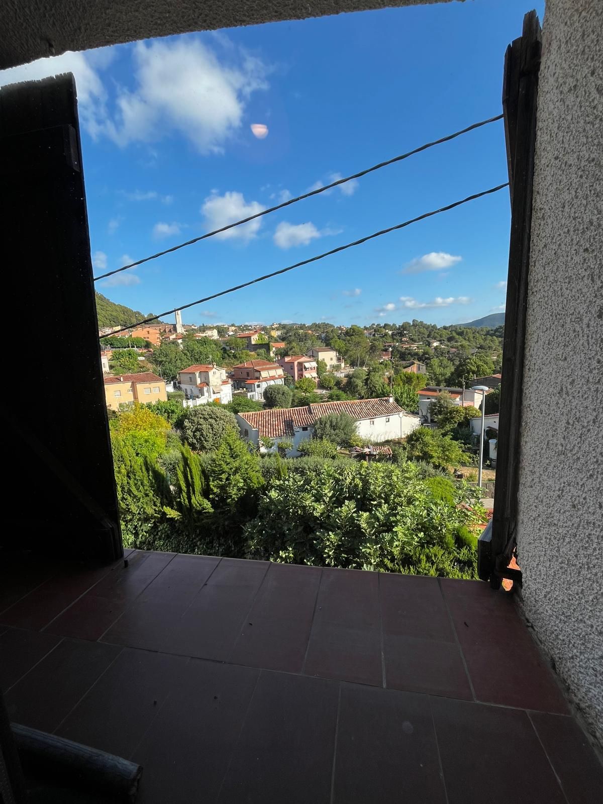 Vista exterior de Casa adosada en venda en Vacarisses amb Terrassa, Traster i Forn