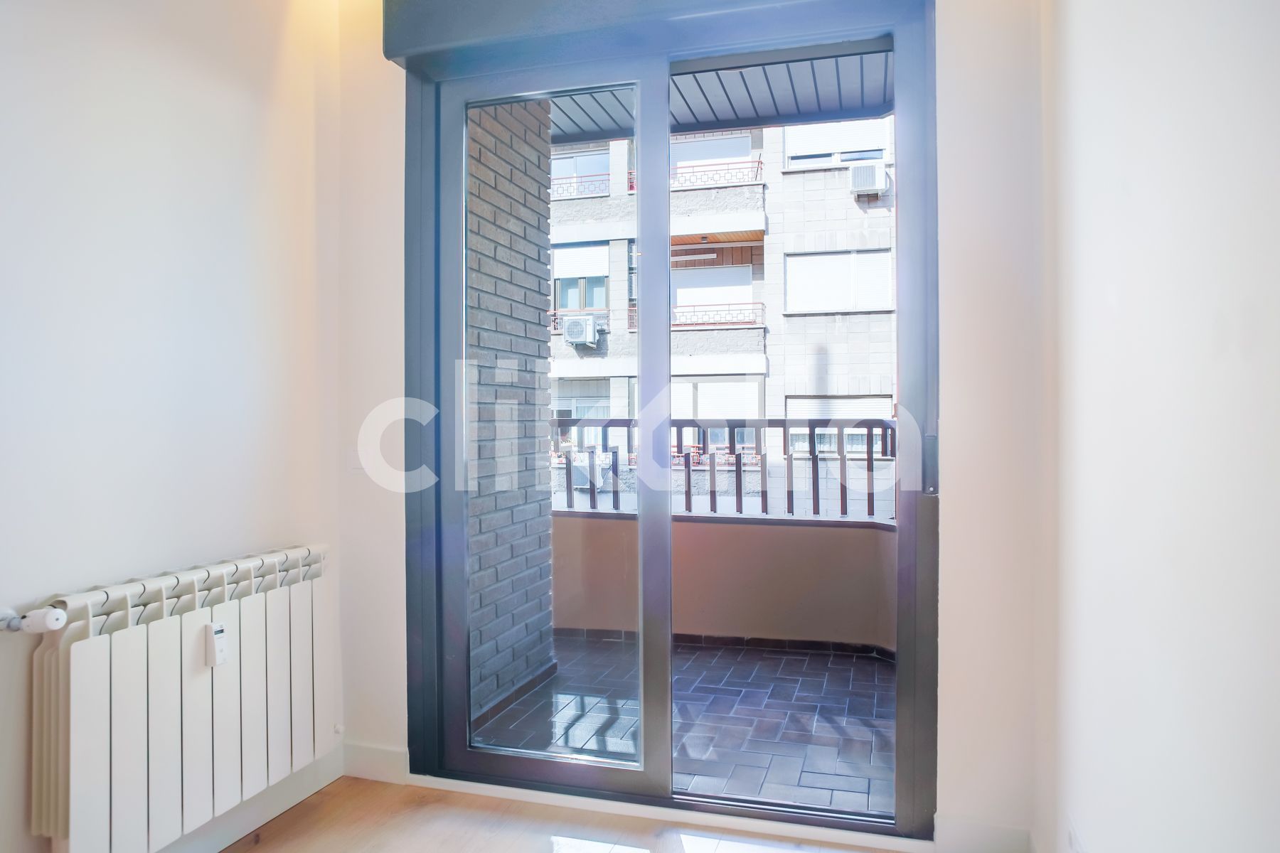 Bedroom of Flat for sale in  Madrid Capital  with Air Conditioner, Heating and Terrace