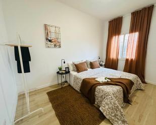 Bedroom of Flat for sale in Santa Coloma de Gramenet  with Heating, Private garden and Oven