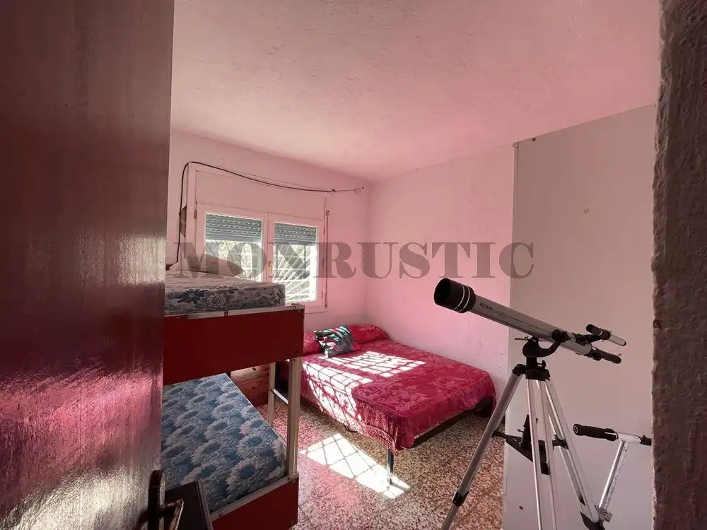 Habitación de Finca rústica en venta en Querol con Jardín privado, Terraza y Trastero